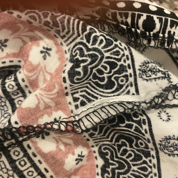 Paraphrase boho style  sleeveless top - Picture 8 of 12